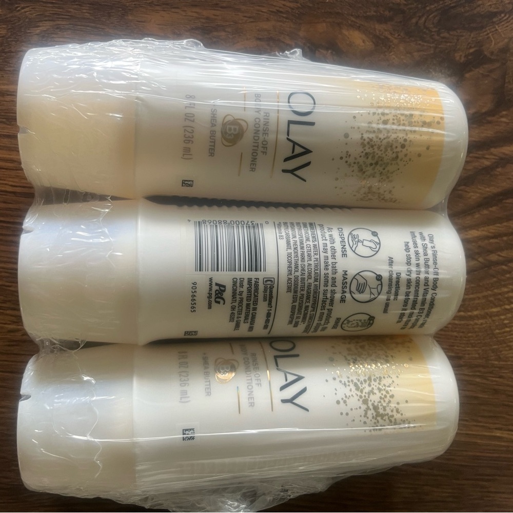 OLAY Moisture Body Wash with Shea Butter - Cream and Gold 8oz